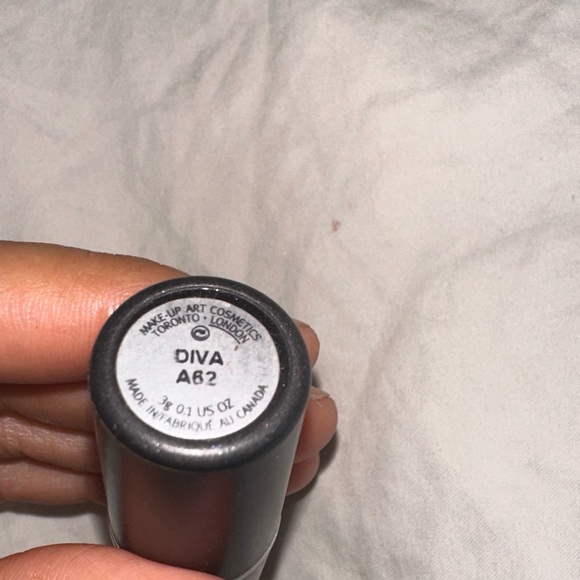 Mac diva lipstick - Picture 2 of 2